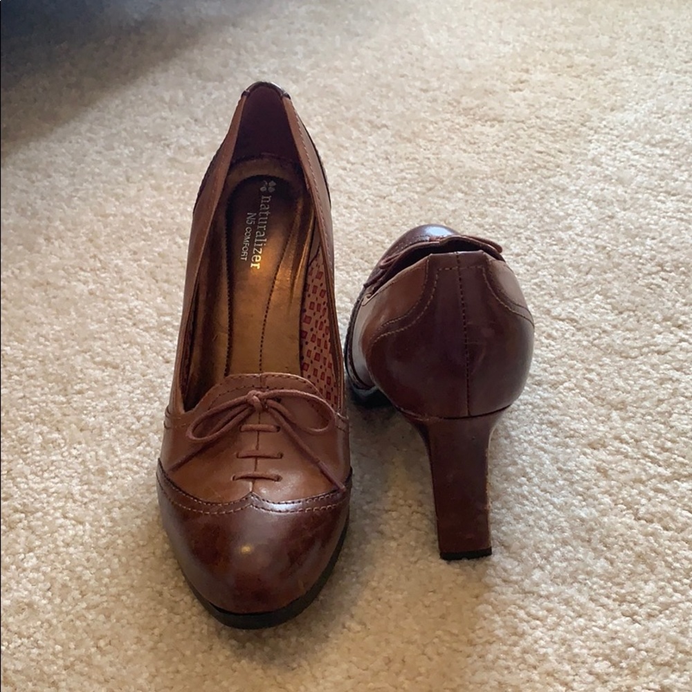 Naturalizer Ariana Spectator Pump